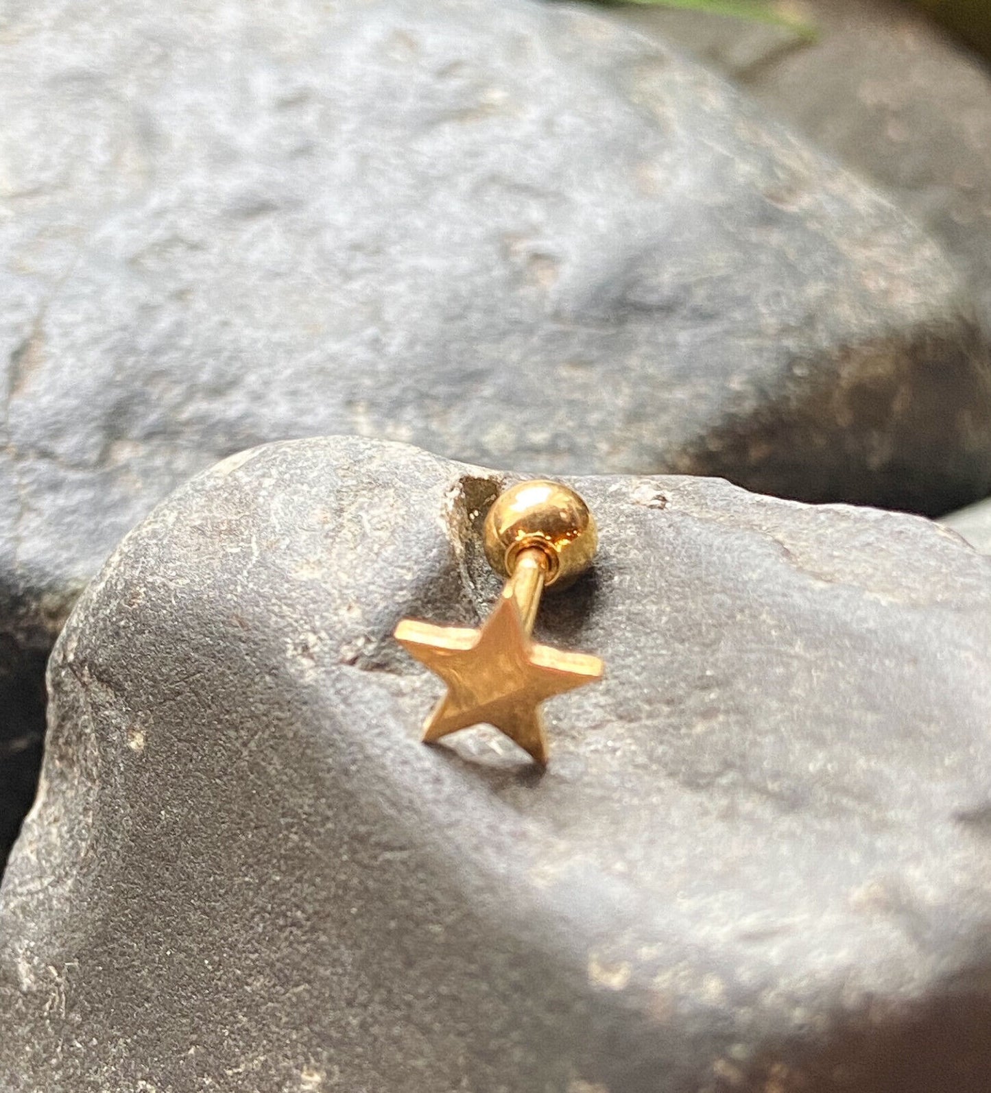 1pc Flat Star Top Helix Tragus Cartilage Bar Stud Earring 316L Surgical Steel (Color: Gold)
