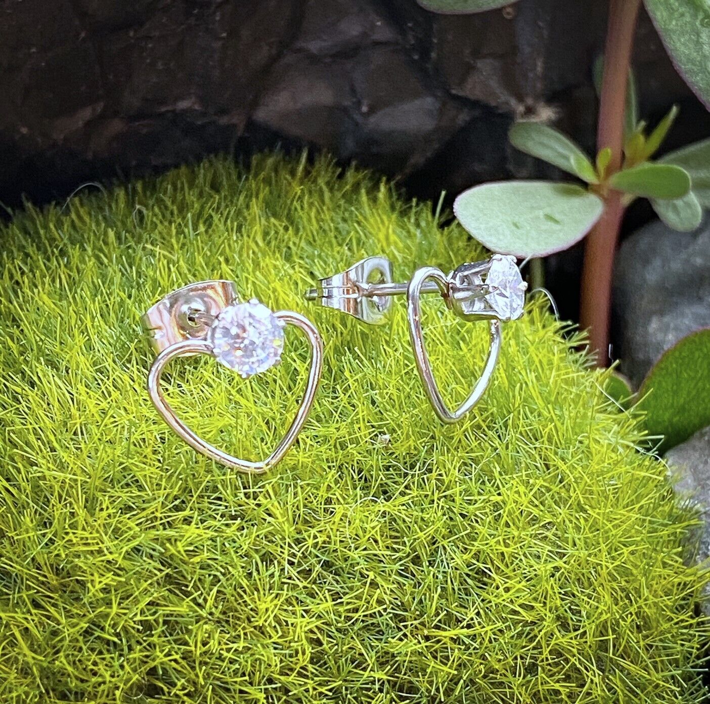 PAIR of CZ Gem Solitaire IP Stainless Steel 20g Earrings w/ Heart (Color: Silver)