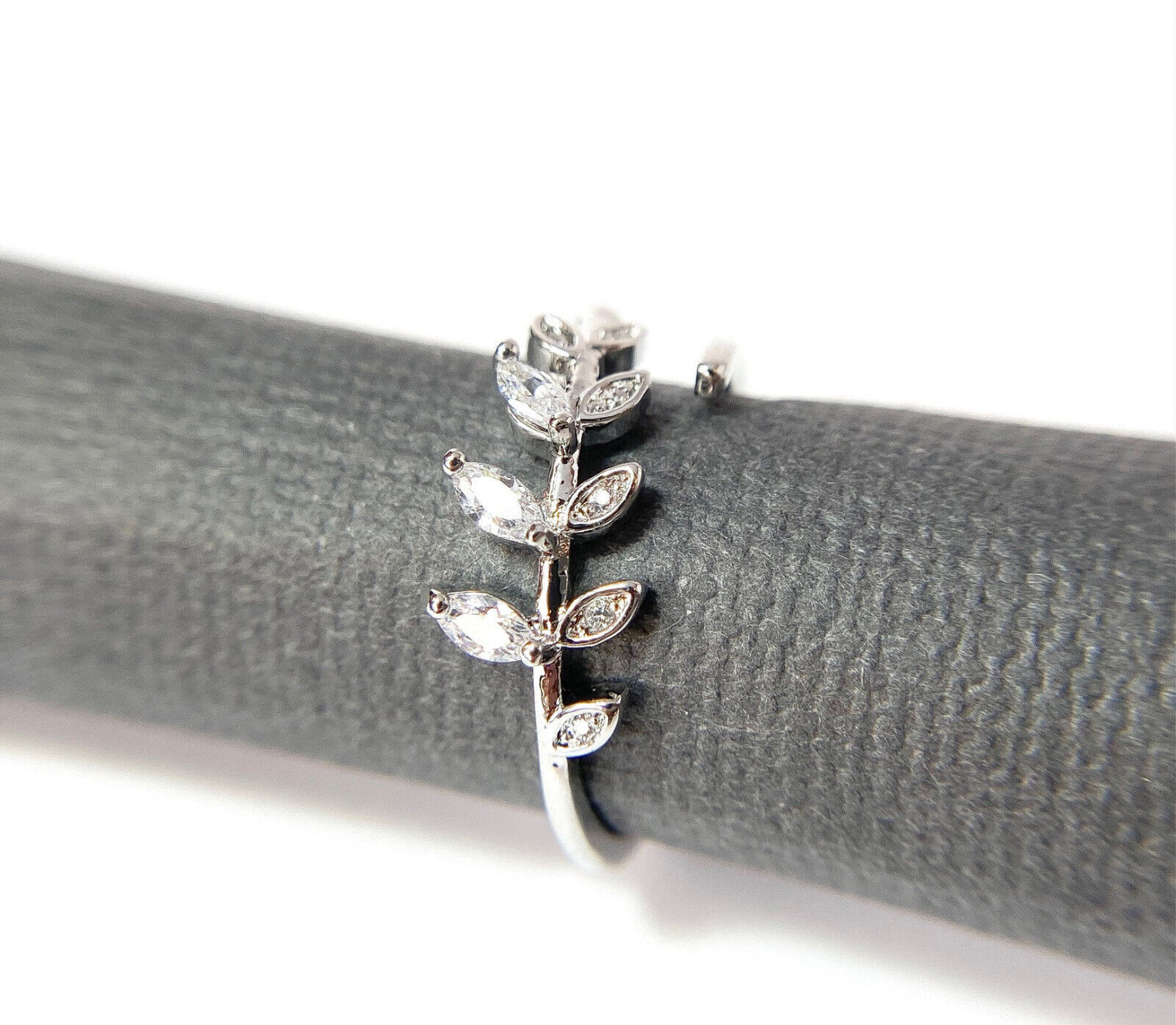 Marquise Cut CZ Gem Leaf Leaves Vine Adjustable Mid Ring / Toe Ring (Color: Silver)
