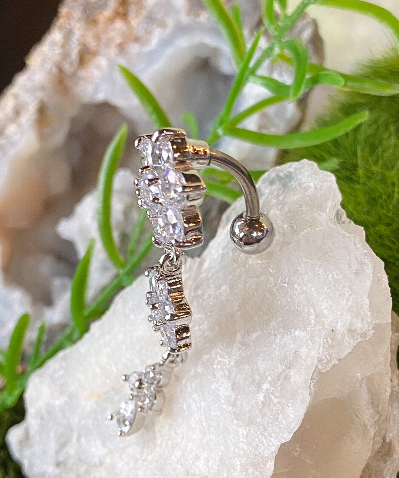 1pc Reverse Triple Flower CZ Gem Dangle Belly Ring Navel Piercing Naval Jewelry (Color: Clear)