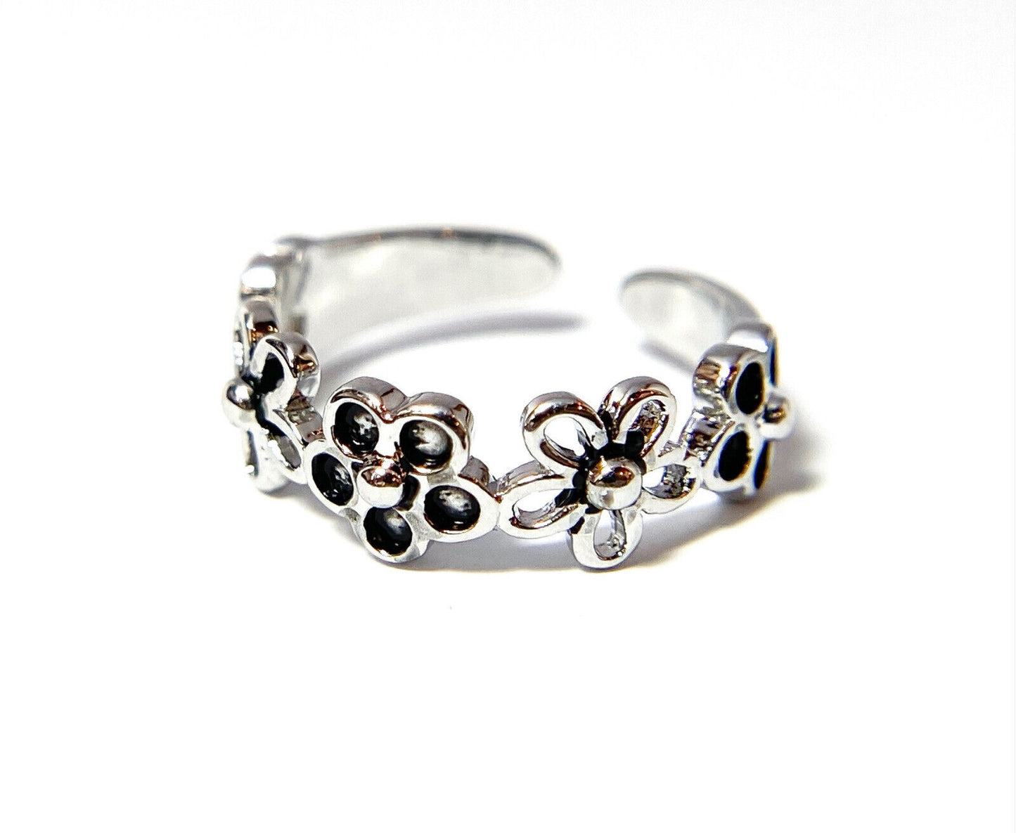 Linked Five Petal Flowers Adjustable Mid Ring / Toe Ring
