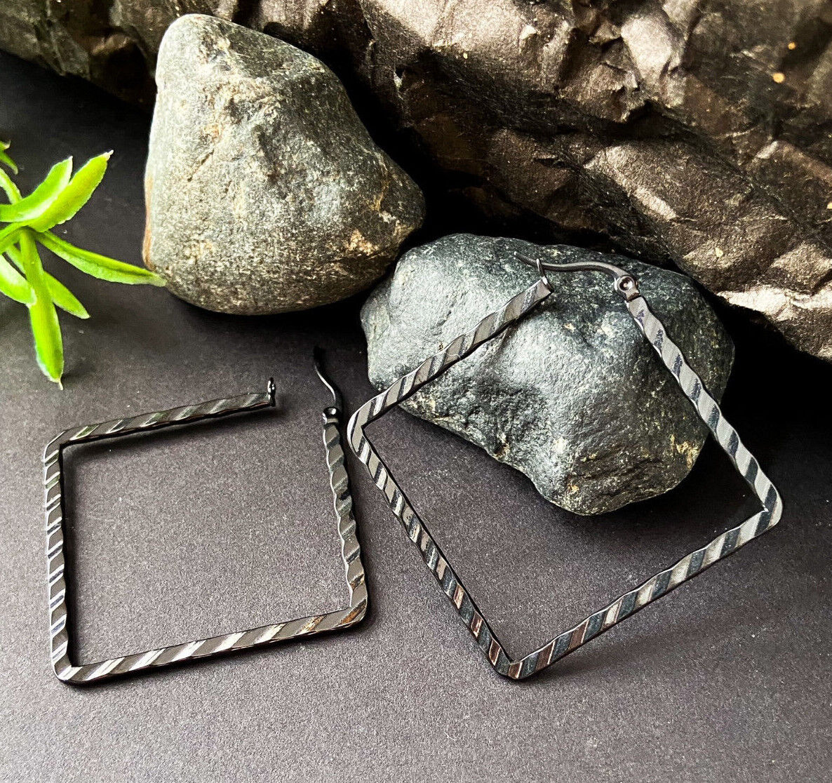 PAIR of Wave Pattern Square Hoop Earrings 22g Ion Plated Stainless Steel (Color: Black)