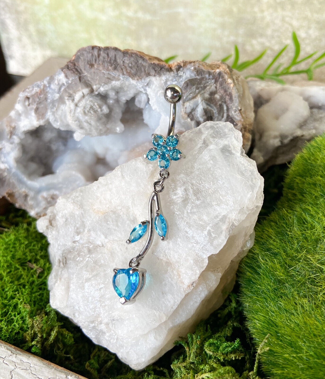 1pc Flower Vine Heart CZ Gems Belly Ring Navel Piercing Pierced Naval Jewelry (Color: Aqua)