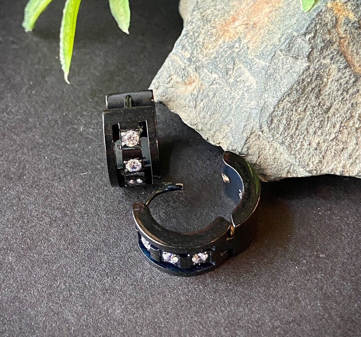 PAIR of Hoop Hinged Huggie Earrings 20g, 7mm Wide, 3 CNC Set CZ Gems (Color: Black)
