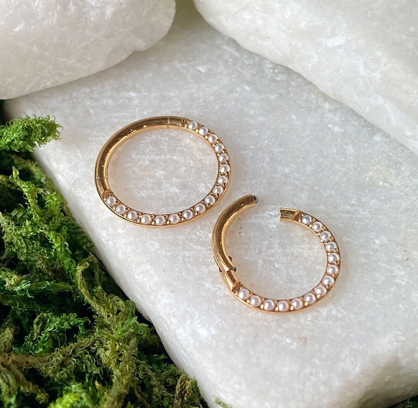 1pc Front Pearls Titanium Hinged Orbital Helix Septum Ear Cartilage Hoop Jewelry (Color: Gold)