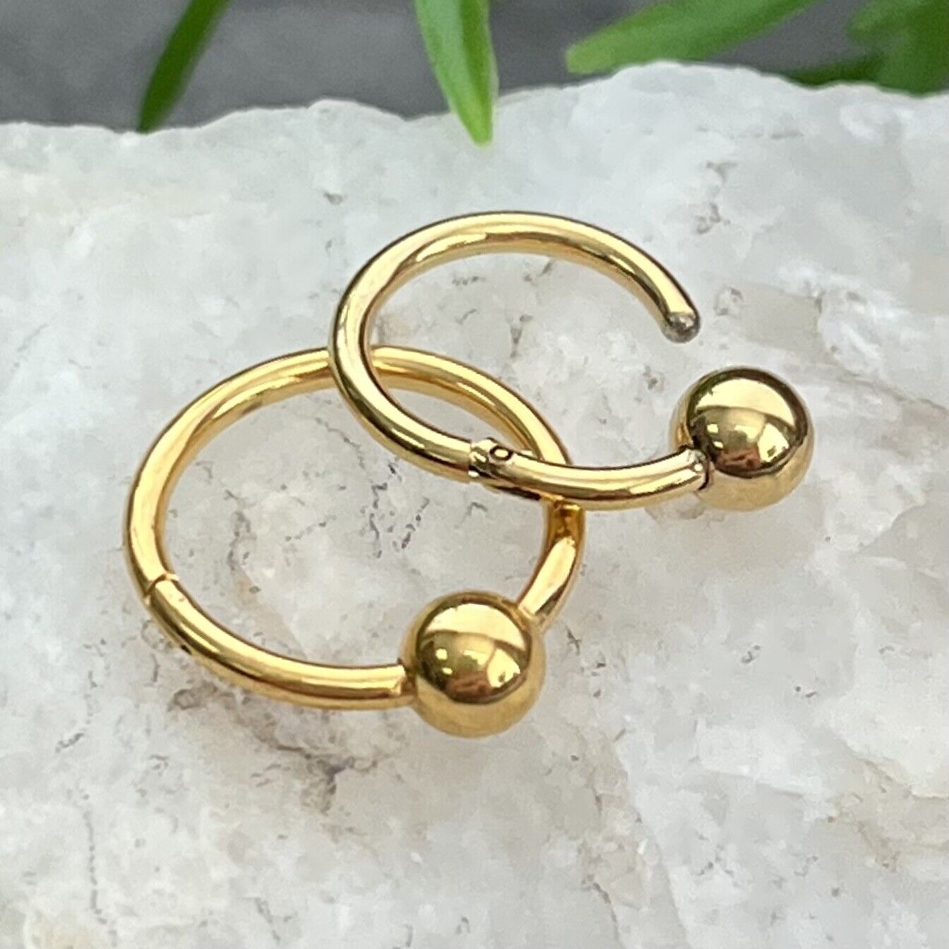 1pc Hinged Segment Captive Bead Ring Septum Clicker Helix Ear Cartilage 16g 10mm (Color: Gold)
