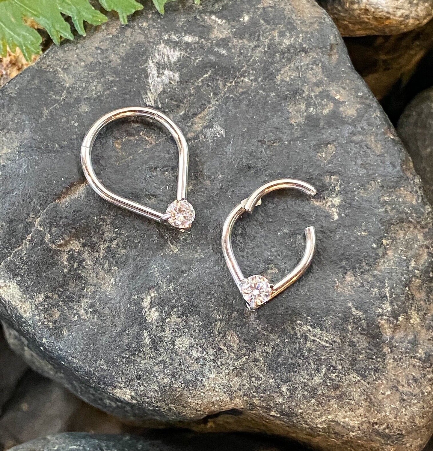 1pc Tear Drop Hinged Segment Ring 16g Teardrop Septum Clicker Surgical Steel (Color: Silver)