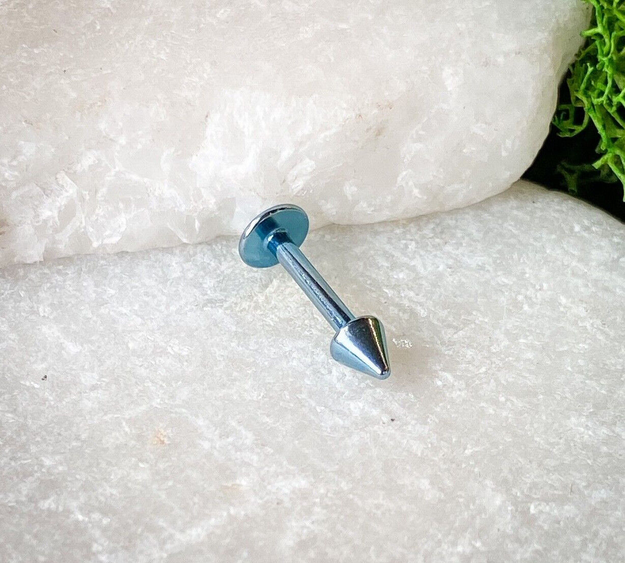 1pc Titanium Ion Plated 316L Surgical Steel Spiked Labret, Monroe Stud Lip Ring (Color: Light Blue)