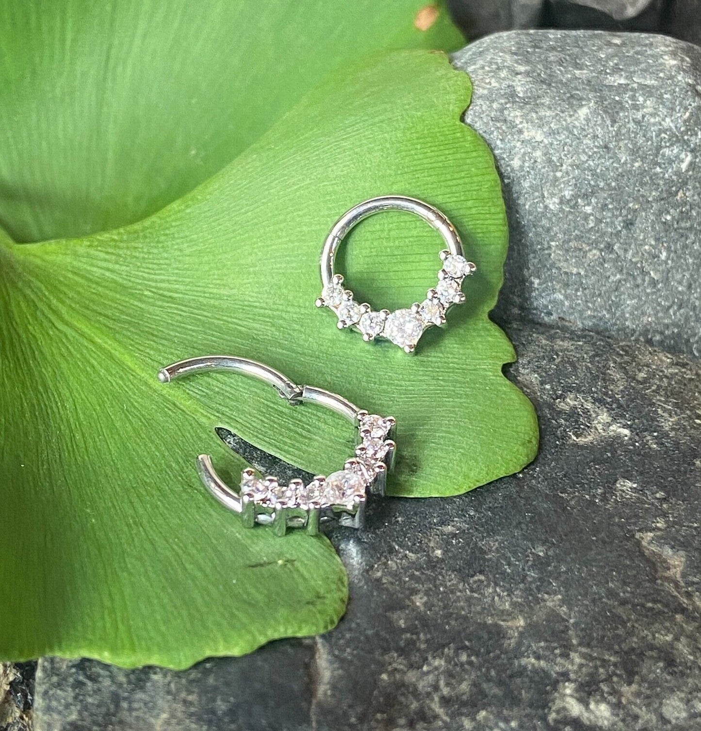 1pc Lined CZ Gem Fan Hinged Segment Ring 16g Septum Clicker Surgical Steel (Color: Silver)