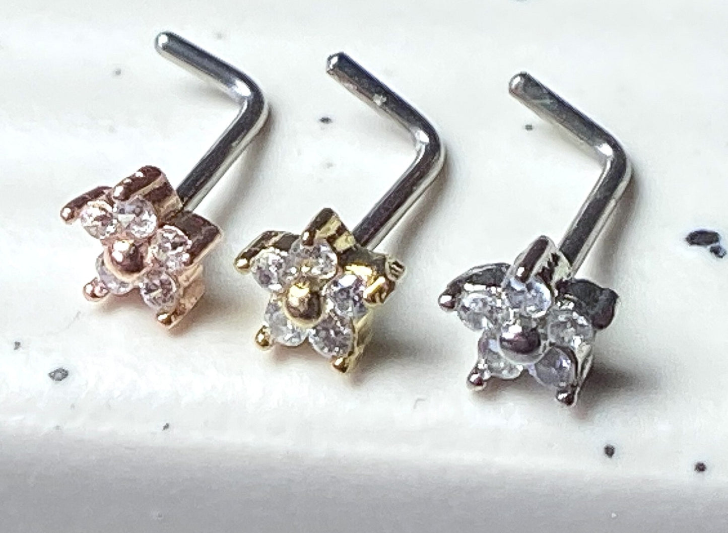 1pc Five CZ Gem Flower L-Bend 20g Nose Ring Stud Screw 316L Surgical Steel