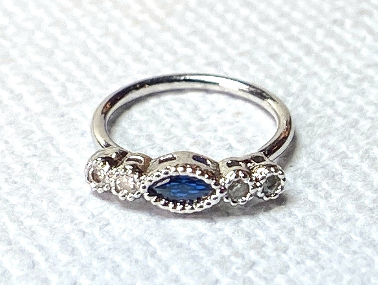 1pc Bendable Nose Hoop / Cartilage Ring Blue Marquise CZ Gem for Rook, Daith