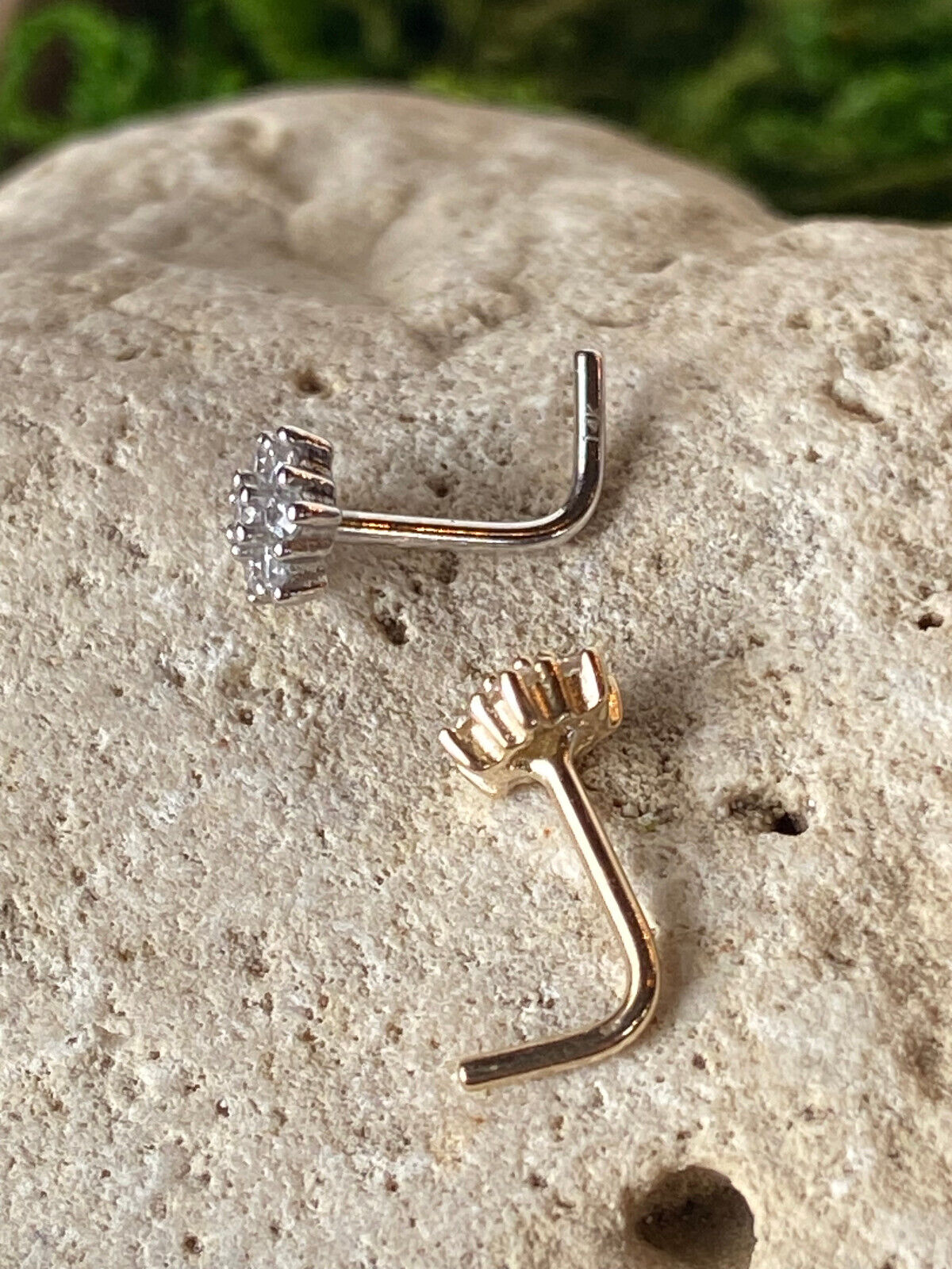 14kt Solid Yellow or White Gold Cluster Flower L-Bend Nose Ring Stud Screw 20g Nostril