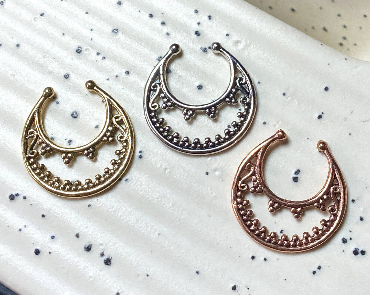 1pc Non-Piercing Luna Septum Hanger Clip-On Fake Nose Ring Body Jewelry