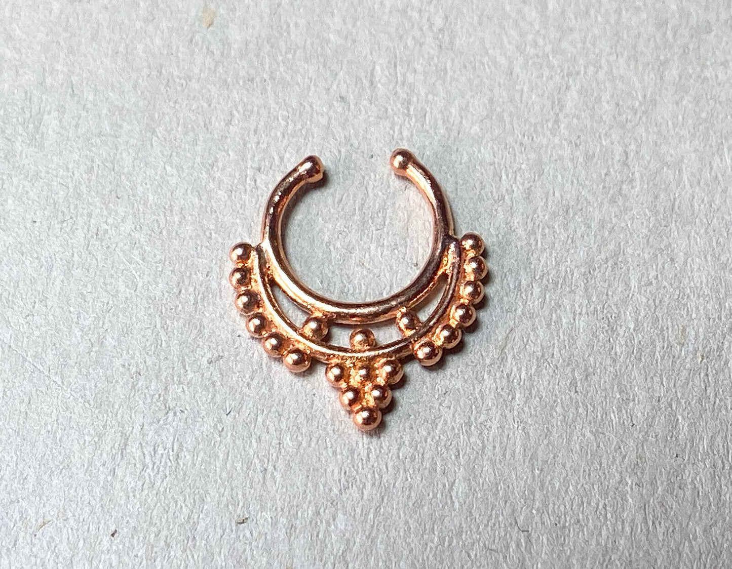 1pc Non-Piercing Rose Gold Beaded Collar Septum Hanger Clip-On Fake Nose Ring