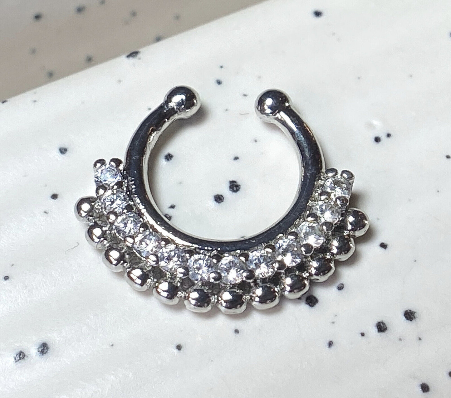 1pc Non-Piercing Paved Gem Fan Septum Hanger Clip-On Fake Nose Ring Body Jewelry - Only Pink Left In Stock!