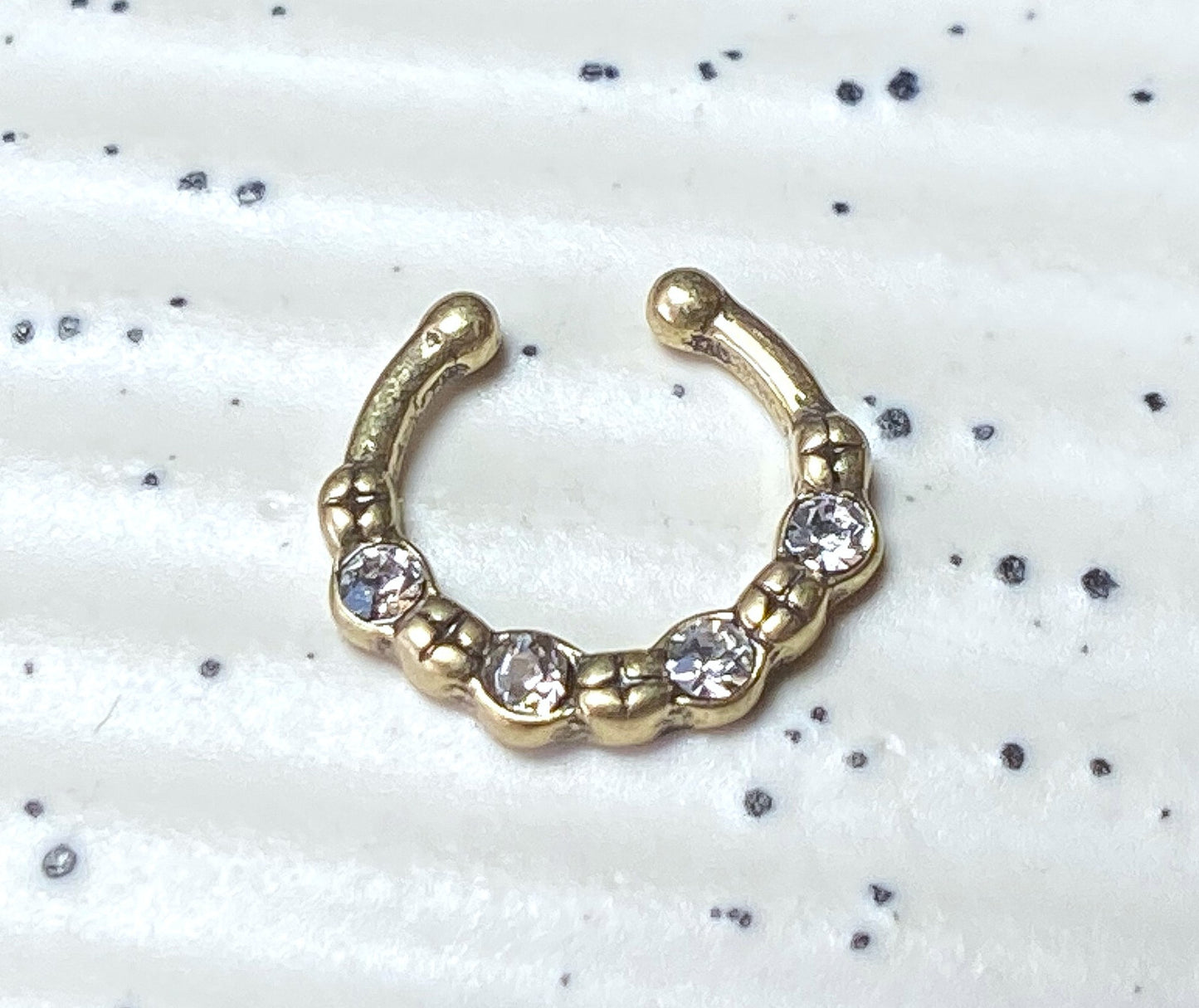 1pc 100% SURGICAL STEEL Non-Piercing Fake Septum Hanger 4 Crystal Gems Clip-on