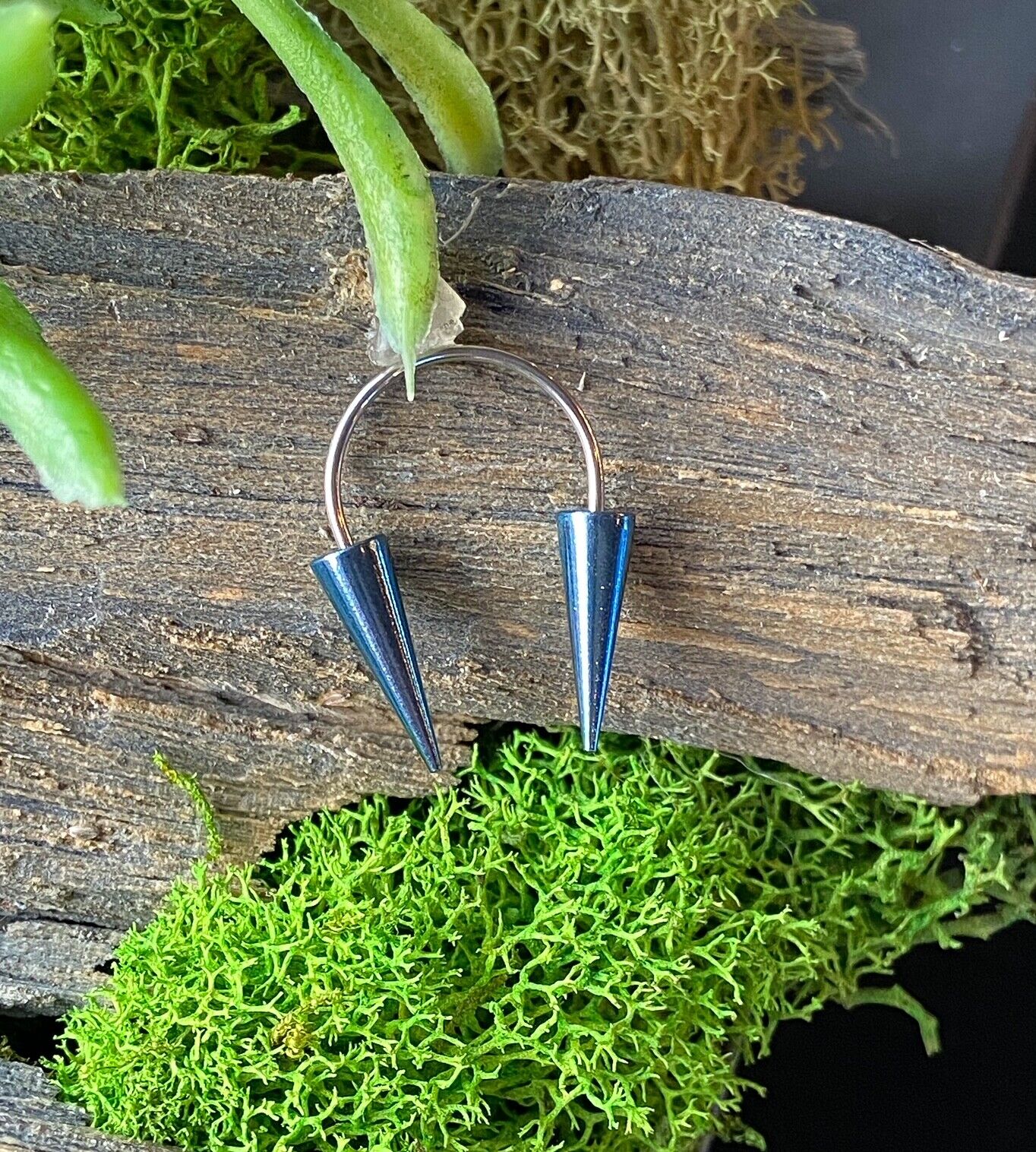 1pc Long Spikes Circular Barbell Color Spiked Horseshoe Septum Ring Piercing