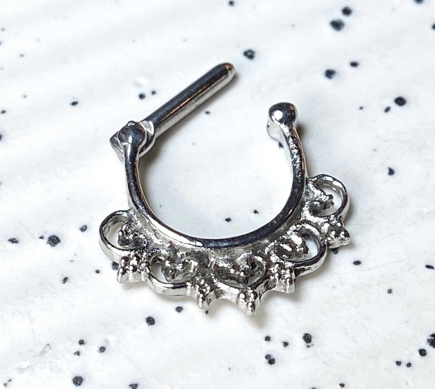 1pc 100% SURGICAL STEEL Wide Heart Filigree Clicker Pierced Nose Ring 14g 16g