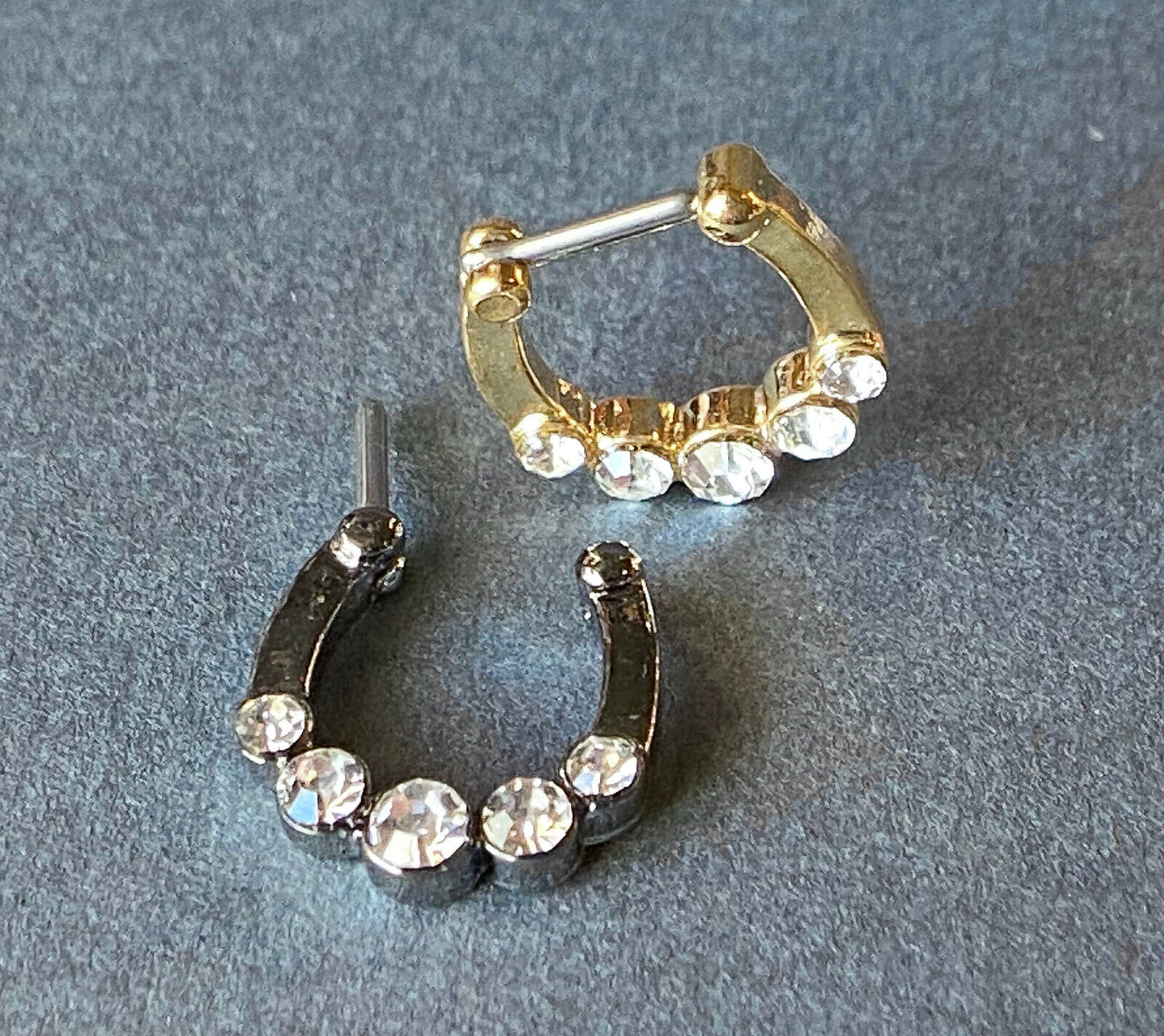 1pc Plated Finish Five Gem Septum Clicker Ring 316L Surgical Steel 16g