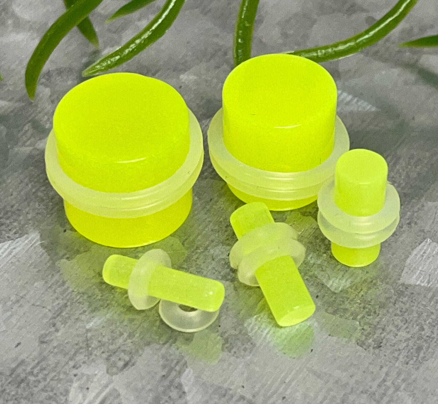 3 pair set Glow-in-the-Dark Plugs Gauges Tunnels Earlet Acrylic includes o-rings