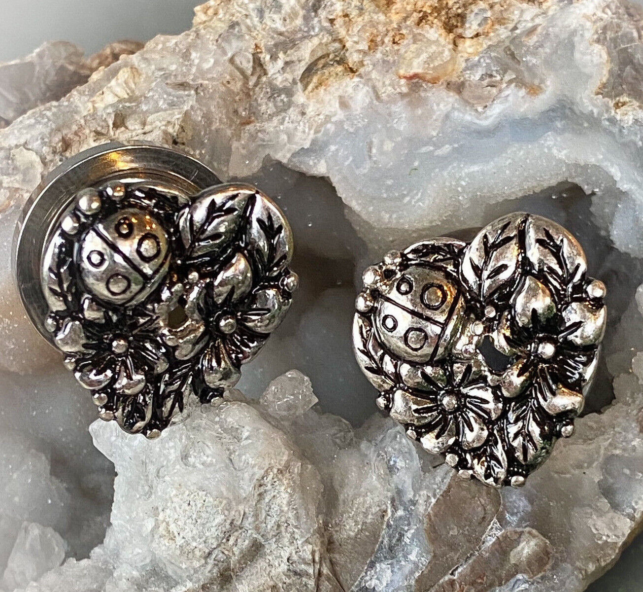 PAIR Heart, Flowers, Ladybug Steel Screw Fit Tunnels Ear Plugs Earlets Gauges