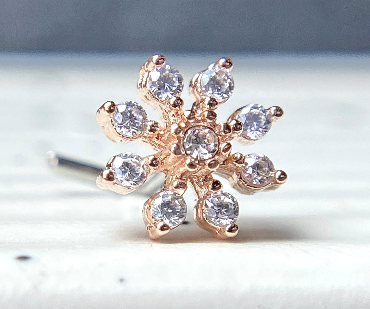 1pc CZ Gem Flower Starburst L-Bend Nose Ring Stud Screw 316L Surgical Steel