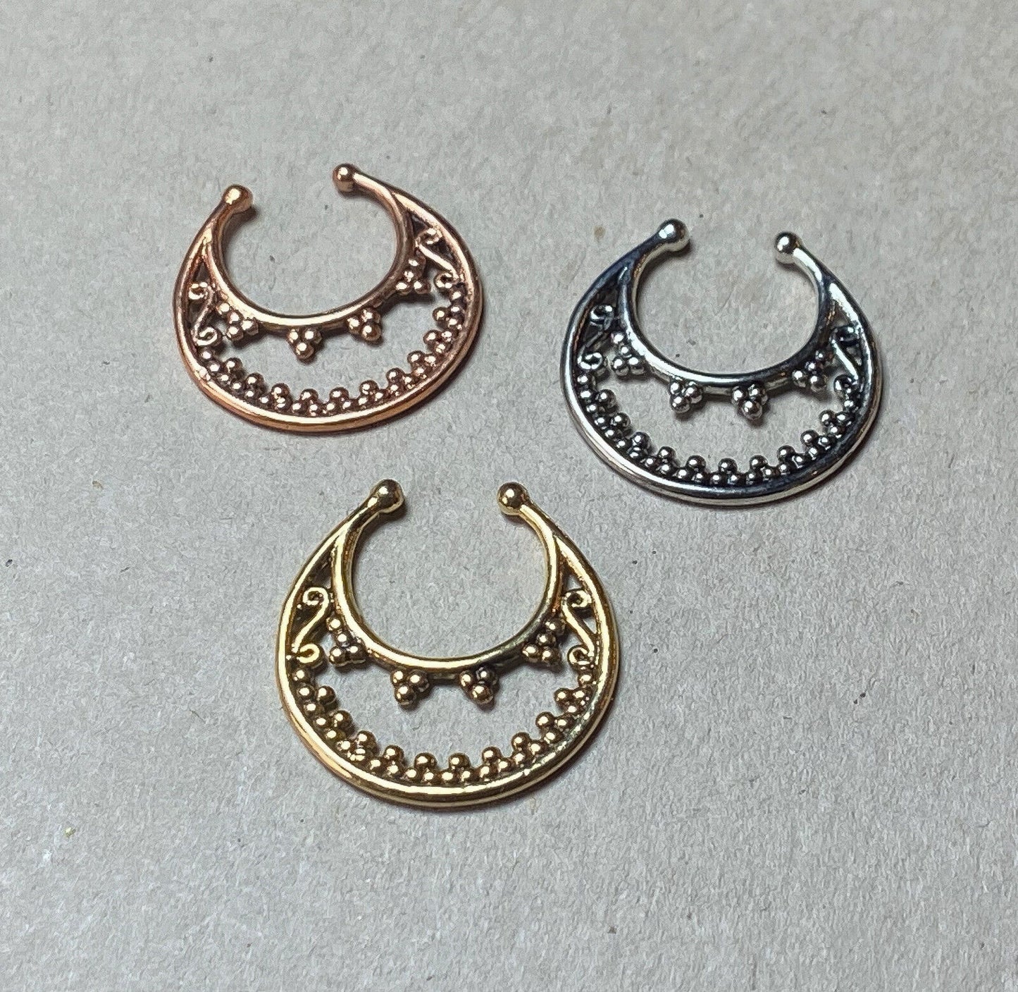 1pc Non-Piercing Luna Septum Hanger Clip-On Fake Nose Ring Body Jewelry