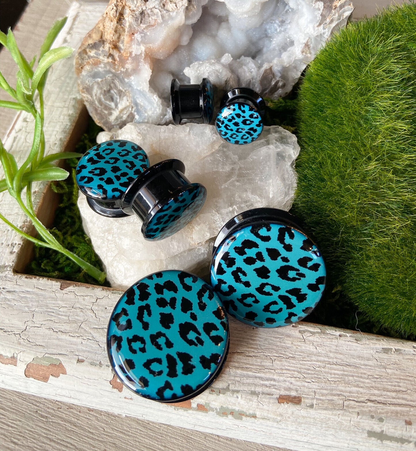 PAIR Leopard Print Acrylic Screw Fit Tunnels Plugs Earlets Gauges Body Jewelry