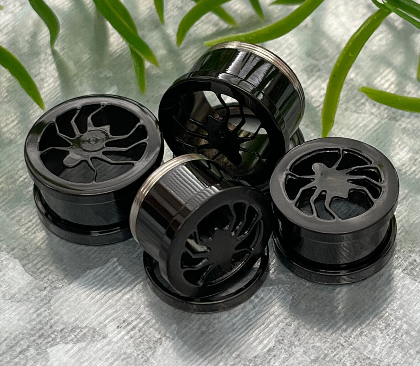 PAIR Black Widow Spider Screw Fit Tunnels Plugs Earlets Gauges Body Jewelry