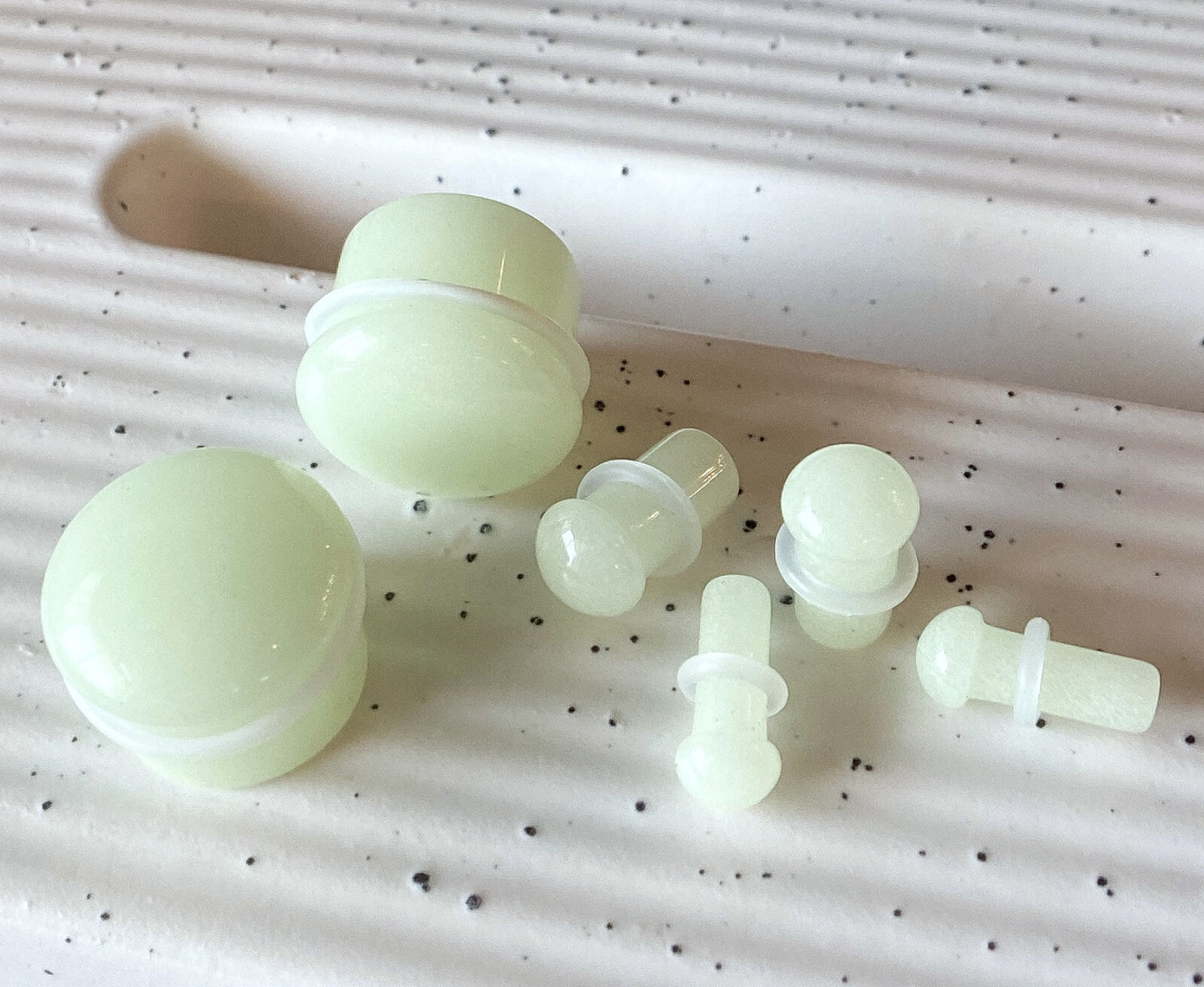 PAIR Glow in the Dark Stone Tunnels Single Flare Plugs Earlets Gauges