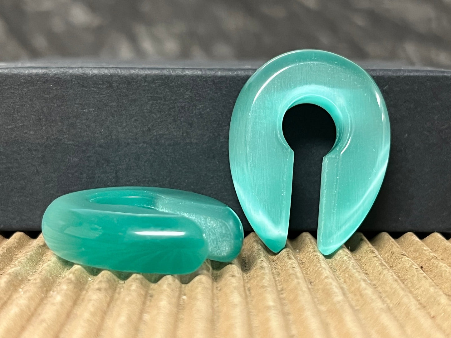 PAIR Seafoam Cat Eye Keyhole Hanger Ear Weight Plug Gauge Tunnel Stone Gauges