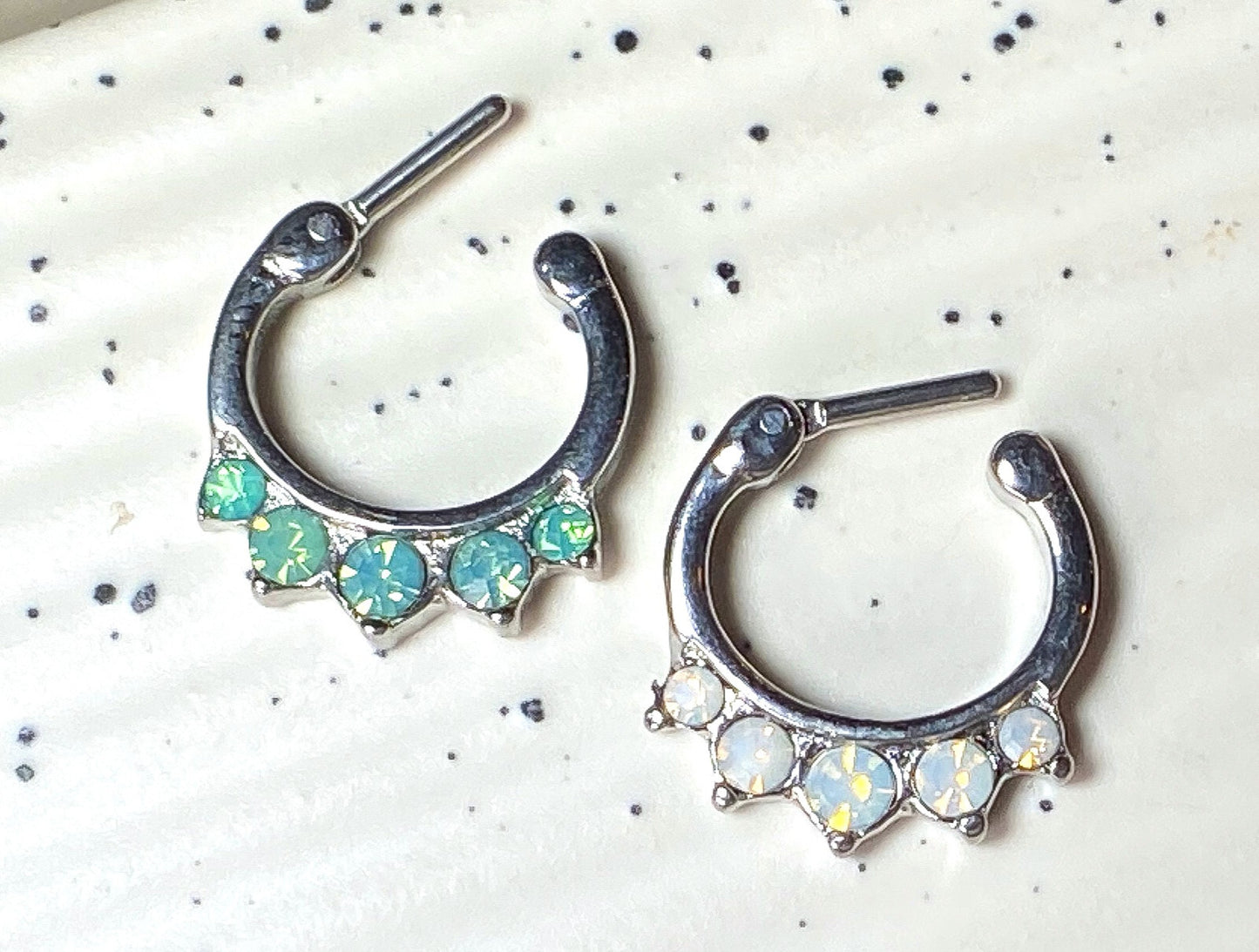 1 Pc 100% 316L Surgical Steel Five Opalite Septum Clicker 16g Nose Ring