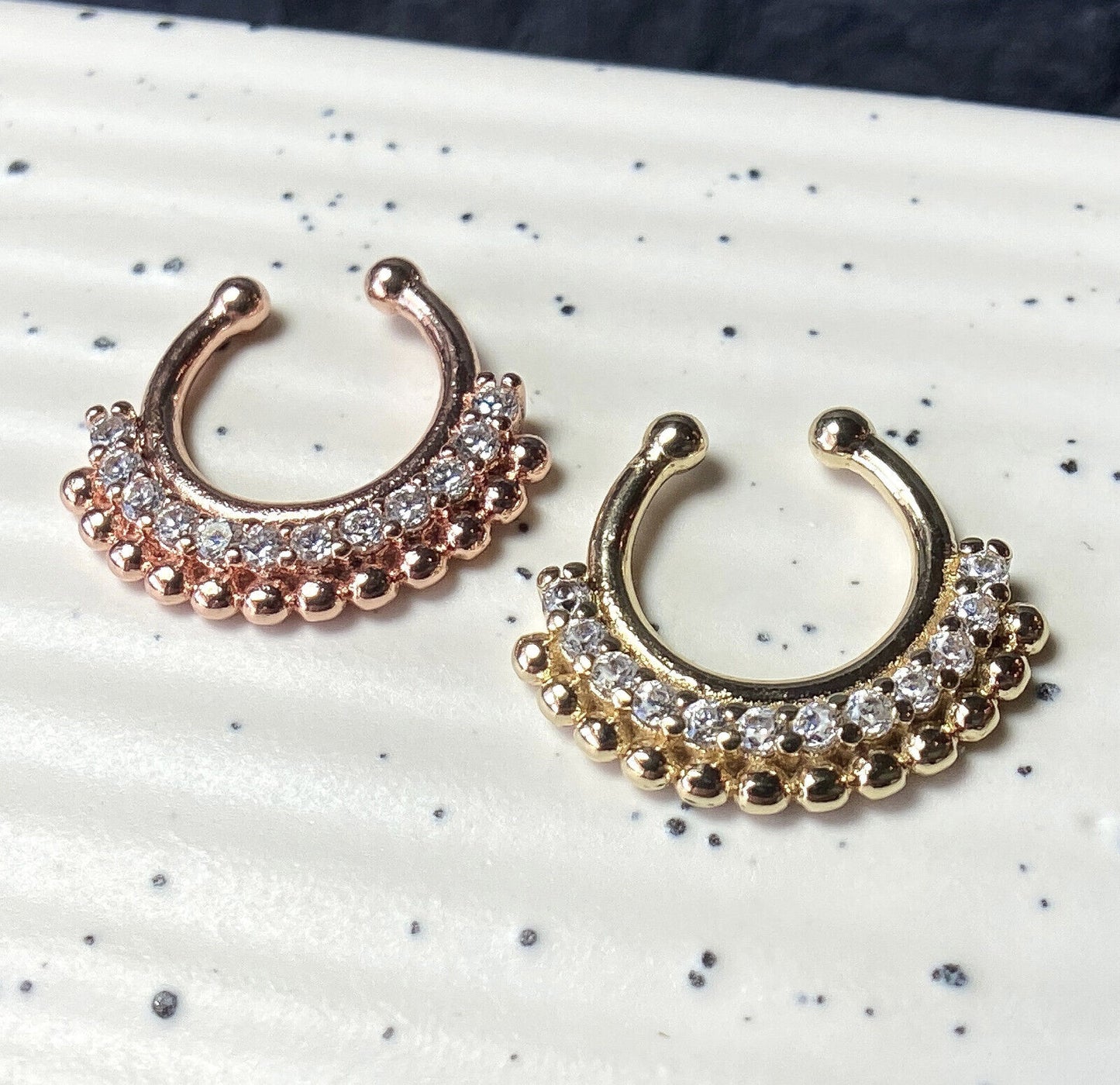 1pc Non-Piercing Paved Gem Fan Septum Hanger Clip-On Fake Nose Ring Body Jewelry