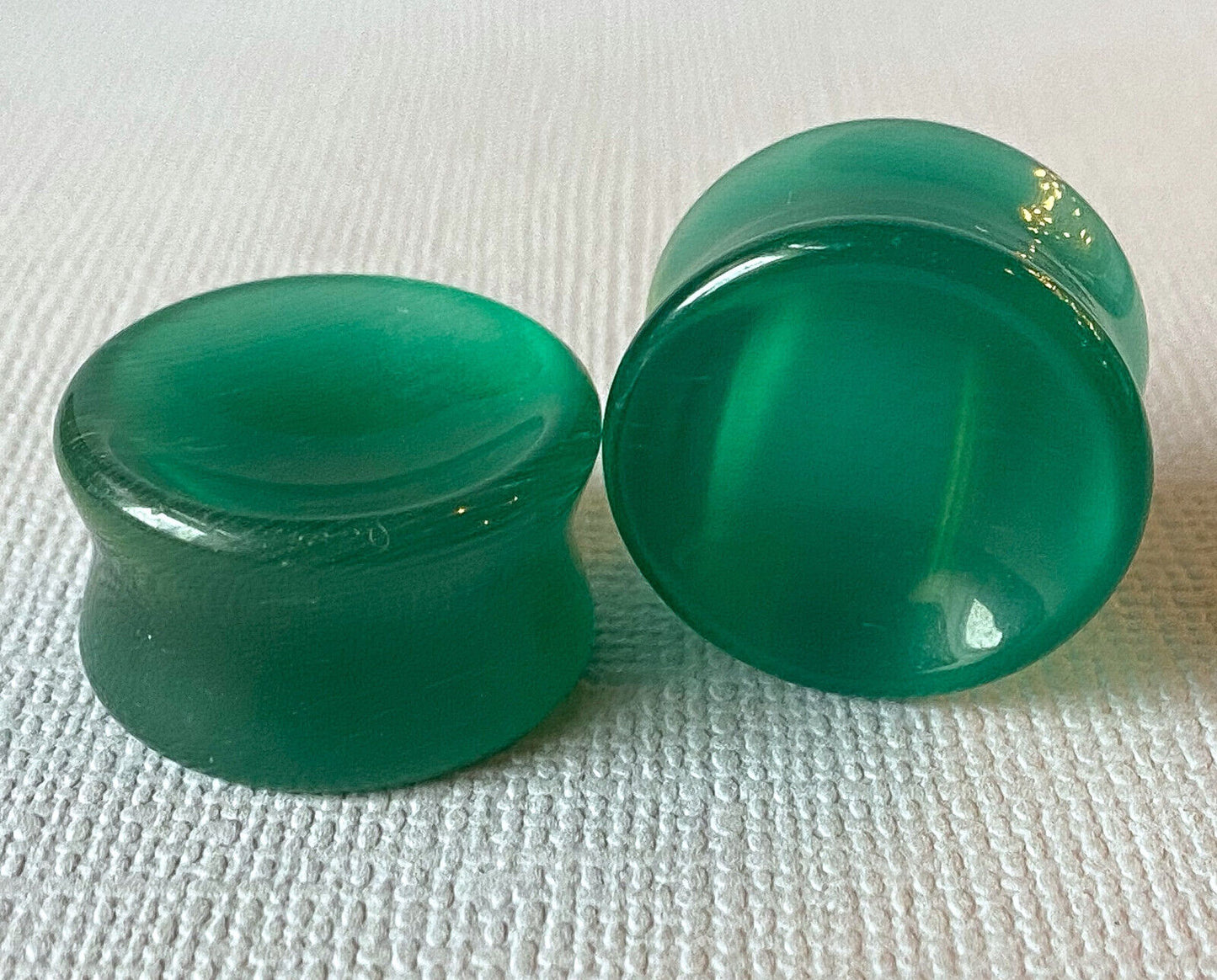 PAIR Concave Deep Green Cat Eye Stone Plugs Double Flare Tunnel Earlet Gauges