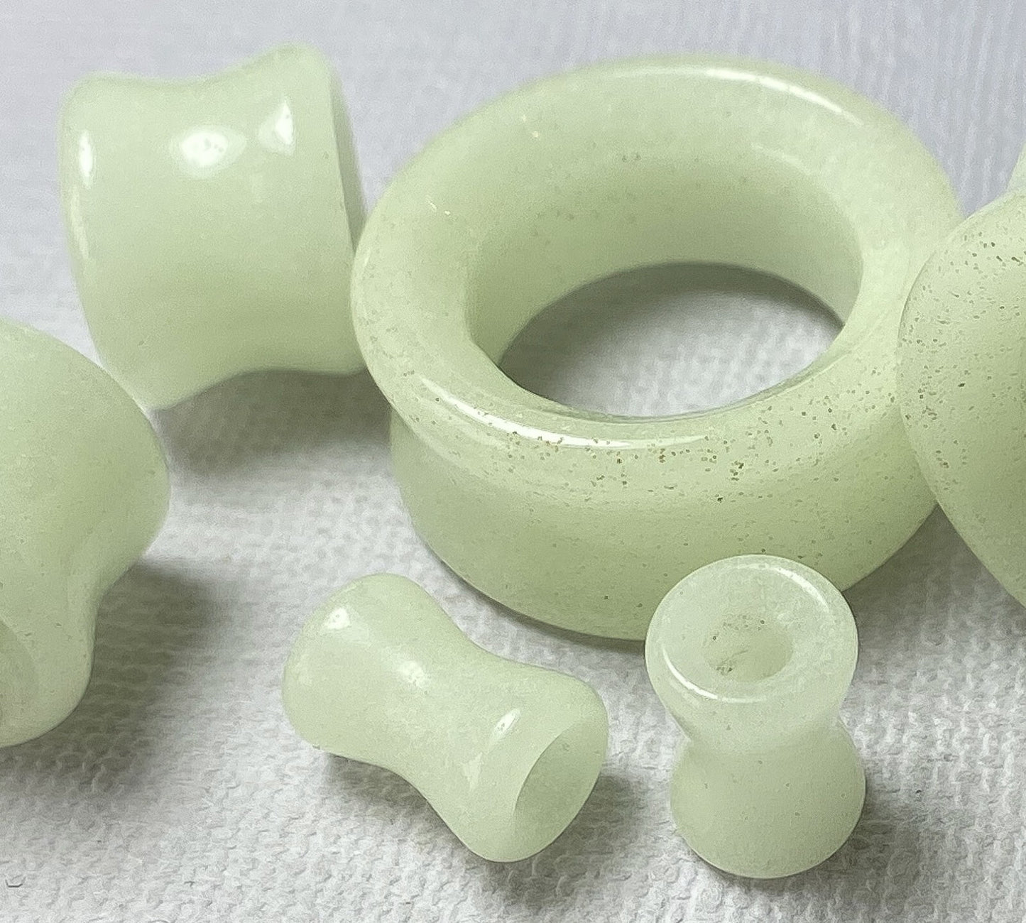 PAIR Glow in the Dark Stone Tunnels Double Flare Plugs Earlets Gauges