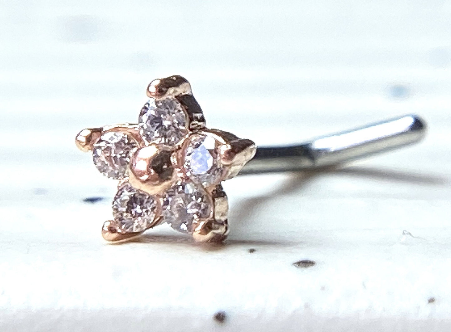 1pc Five CZ Gem Flower L-Bend 20g Nose Ring Stud Screw 316L Surgical Steel