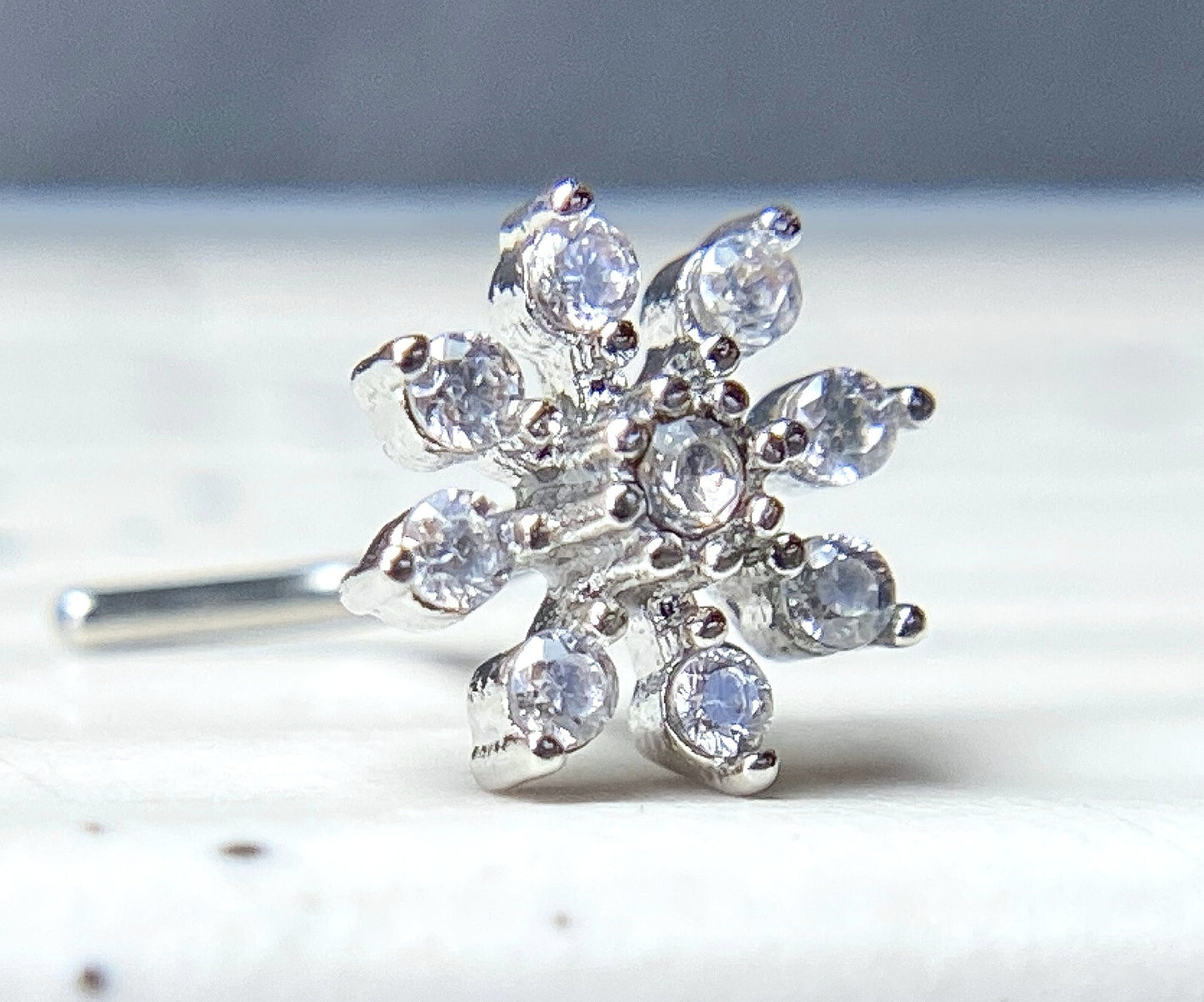 1pc CZ Gem Flower Starburst L-Bend Nose Ring Stud Screw 316L Surgical Steel