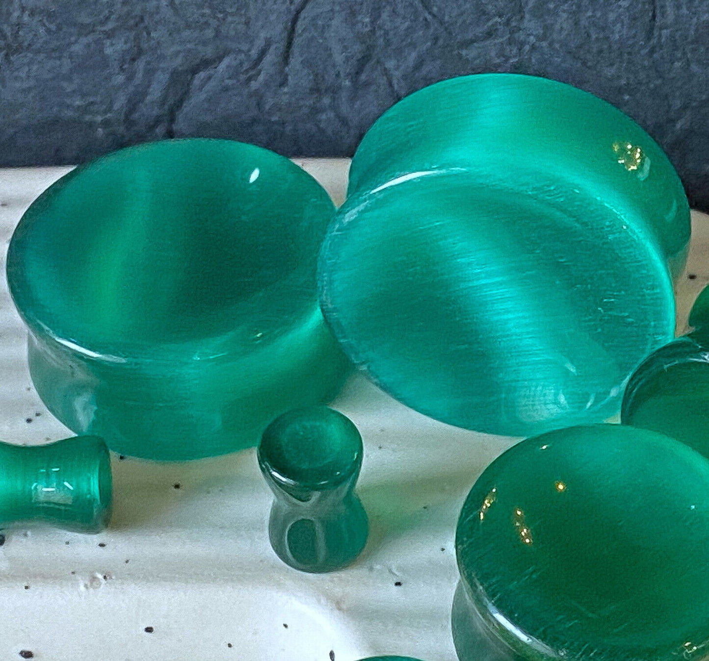 PAIR Concave Deep Green Cat Eye Stone Plugs Double Flare Tunnel Earlet Gauges