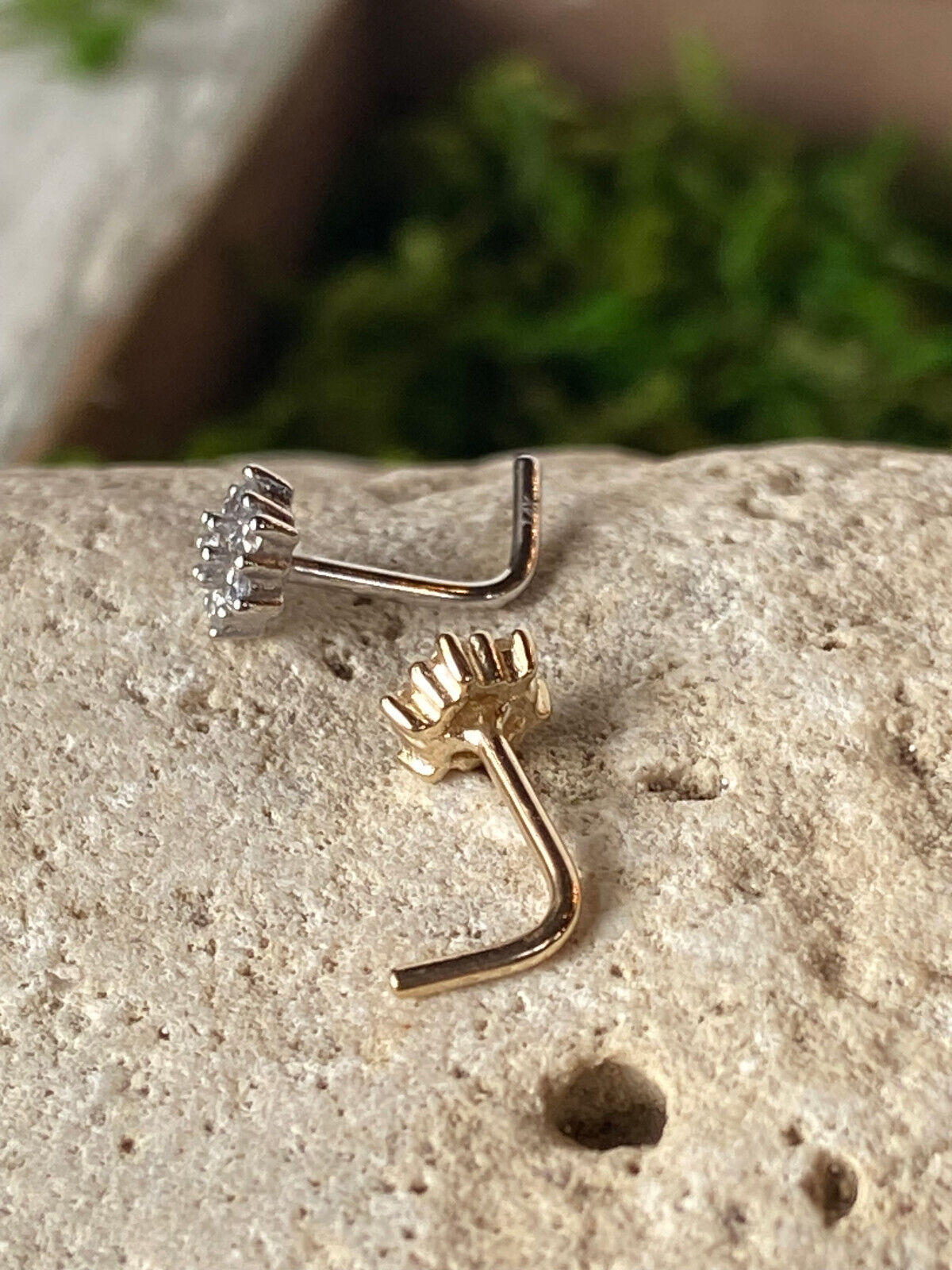 14kt Solid Yellow or White Gold Cluster Flower L-Bend Nose Ring Stud Screw 20g Nostril
