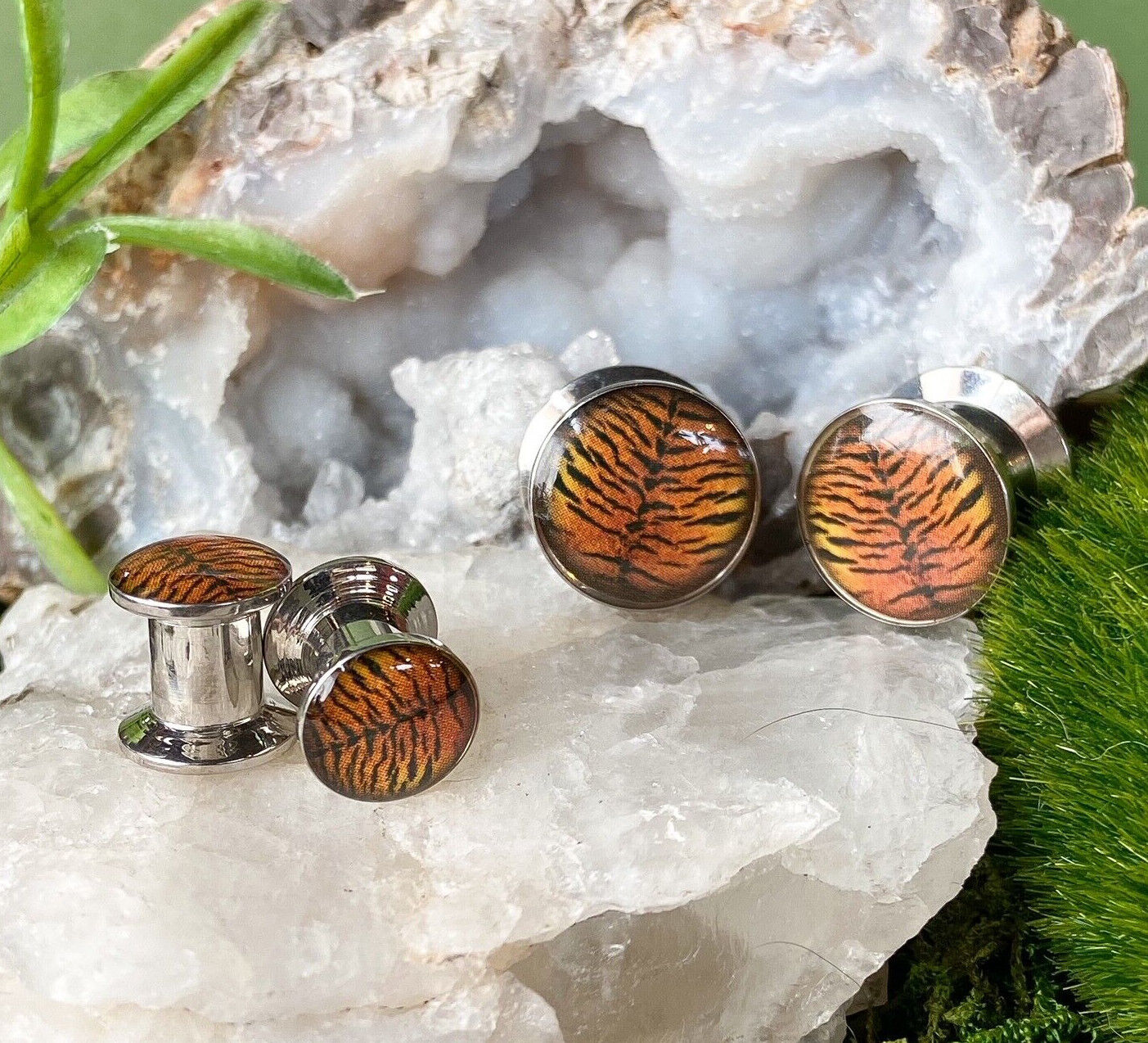 PAIR Steel Tiger Print Logo Stash Plugs Gauges Earlets Body Piercing Jewelry
