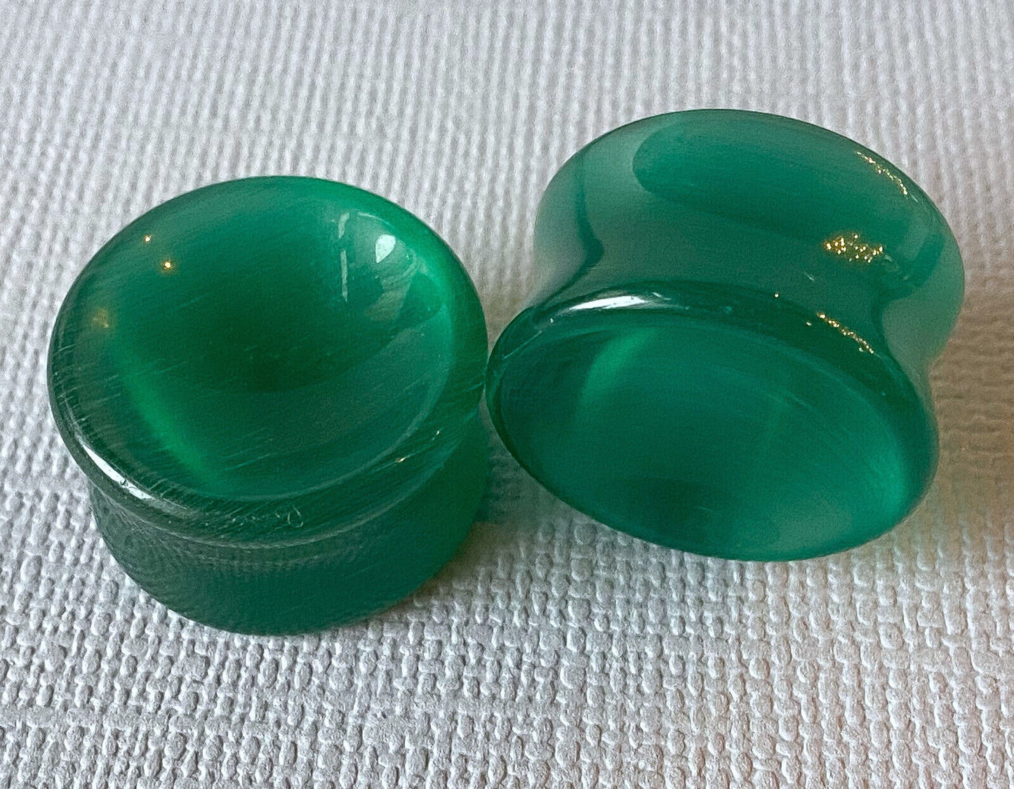 PAIR Concave Deep Green Cat Eye Stone Plugs Double Flare Tunnel Earlet Gauges