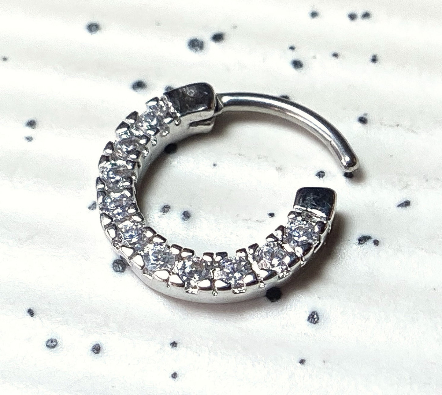 1pc Single Line Ten Paved Gem Septum Clicker 316L Surgical Steel Nose Ring