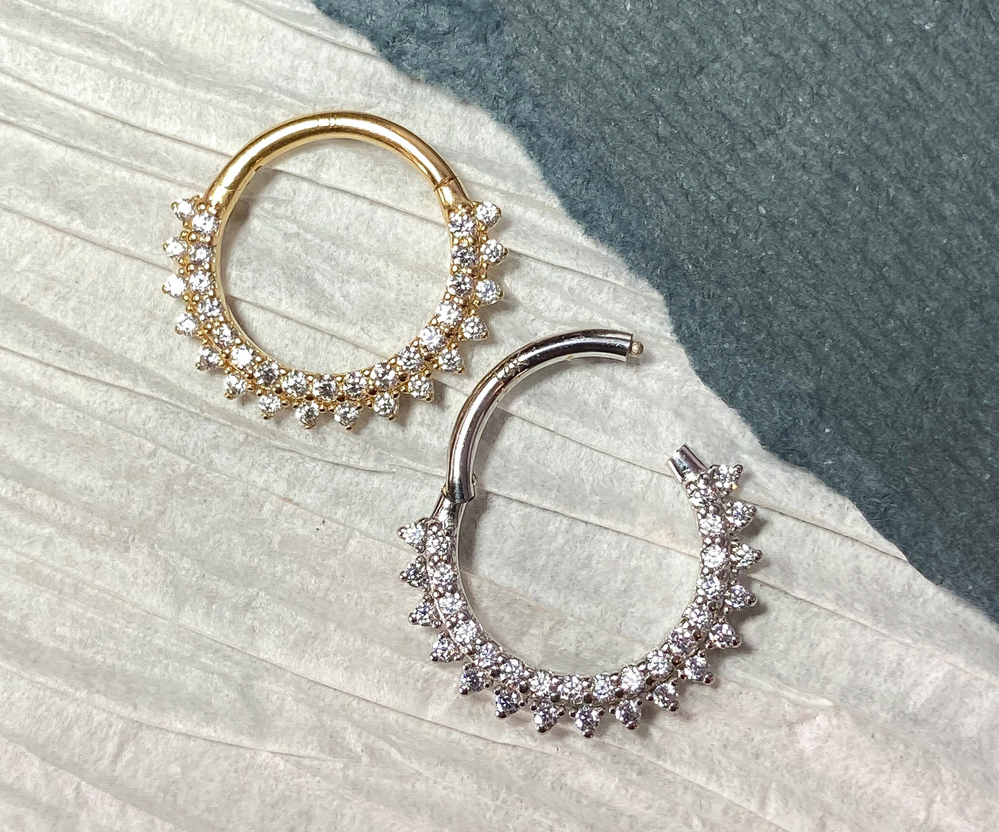 1 Piece of Stunning Solid 14kt Gold Front Double Lined Gem Hinged Segment Ring - 10mm & 8mm