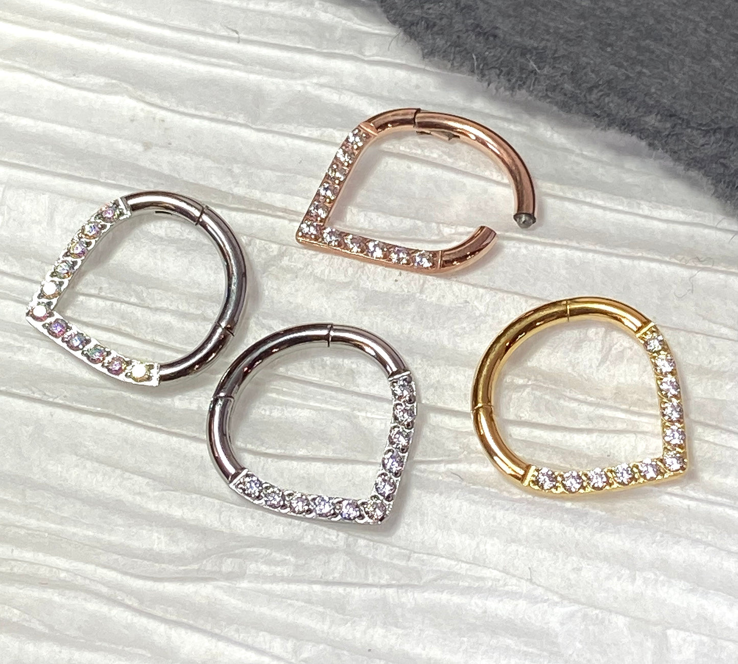 1 Piece of Stunning Titanium 16g CZ Gem Paved Chevron Line Hinged Segment Ring