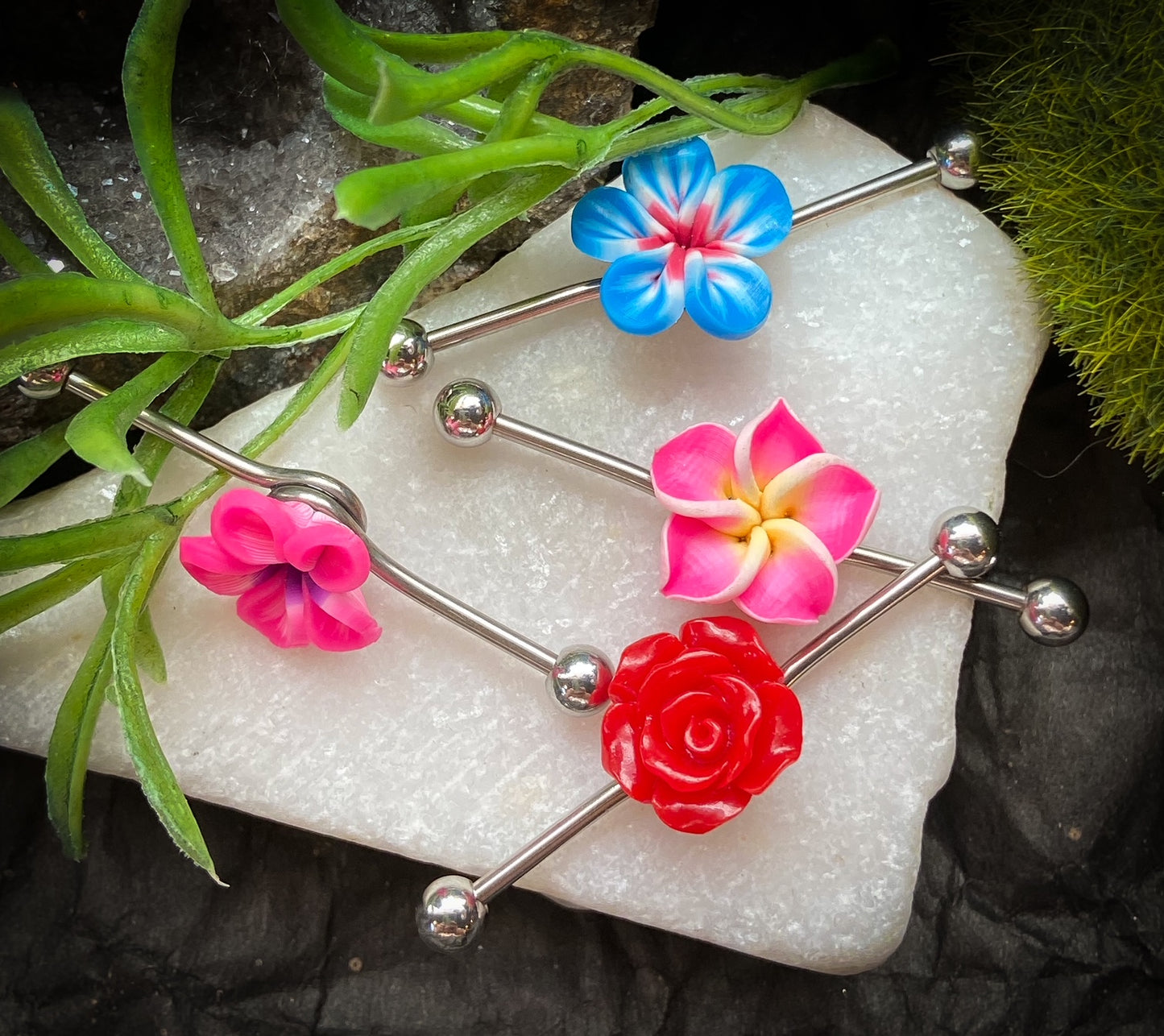 1 Piece Steel Industrial Barbell with Beautiful 3-D Flower 1&1/2" (38mm)