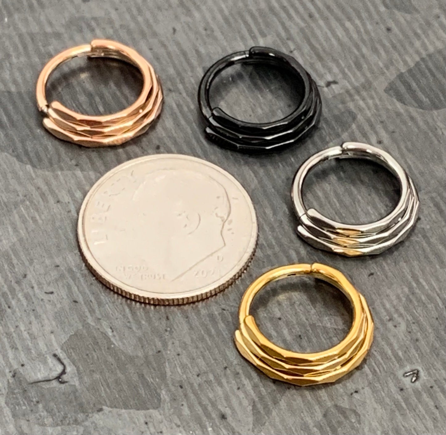 1 Piece Titanium Triple Line Faceted Hinged Segment Hoop Ring - 16g - 8mm or 10mm Internal Diameter - Gold, Rose Gold, Black or Silver