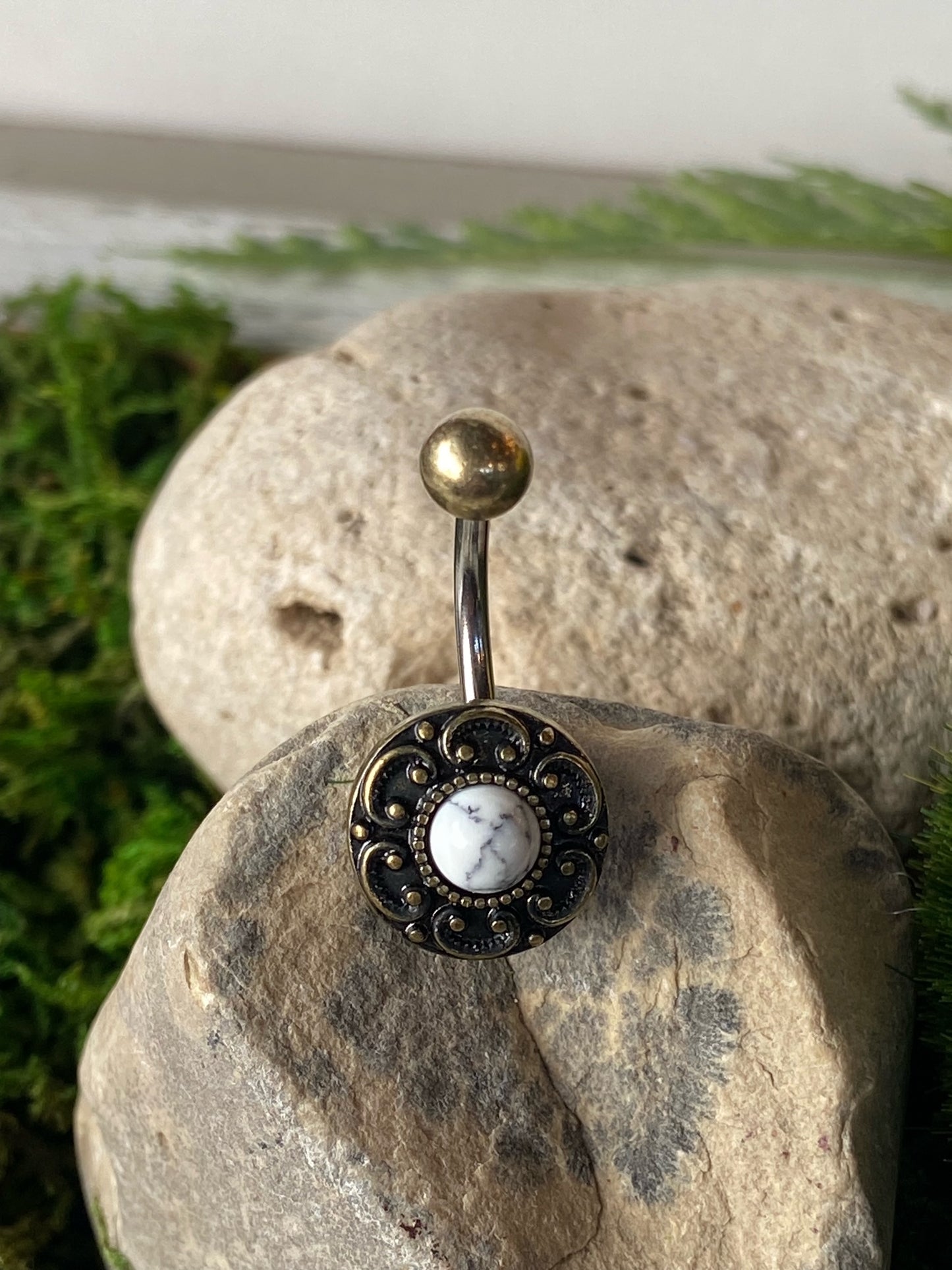 1pc Antique Gold Plated Heart Filigree w/ Stone Center Belly Navel Naval Ring