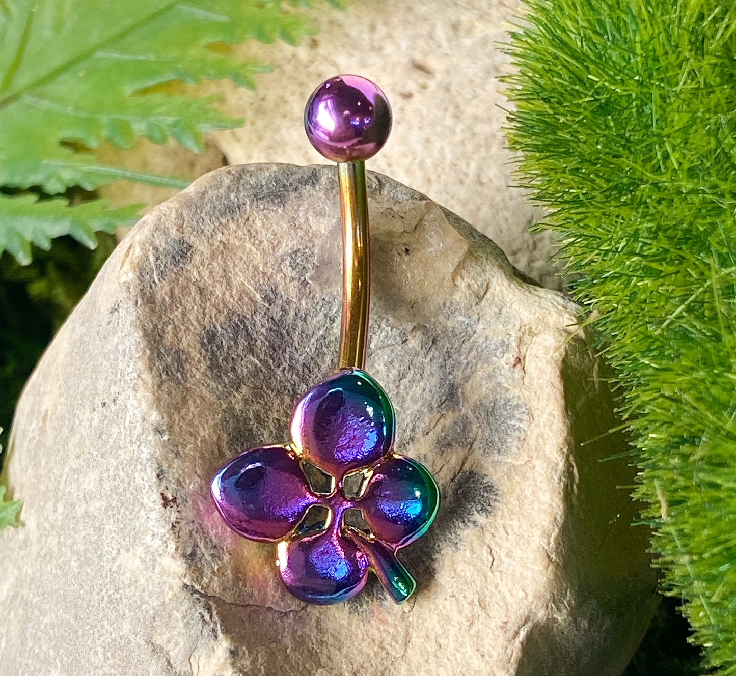 Clover Shamrock Titanium Belly Ring Navel Naval Irish Green, Rainbow