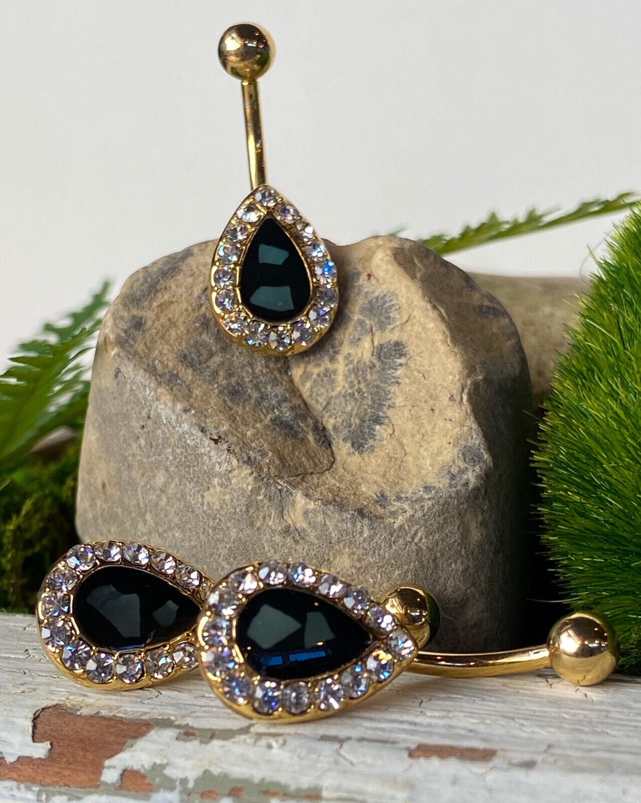 1pc Crystal Paved Tear Drop w/ Mother of Pearl Inlay Belly Pierced Navel Ring