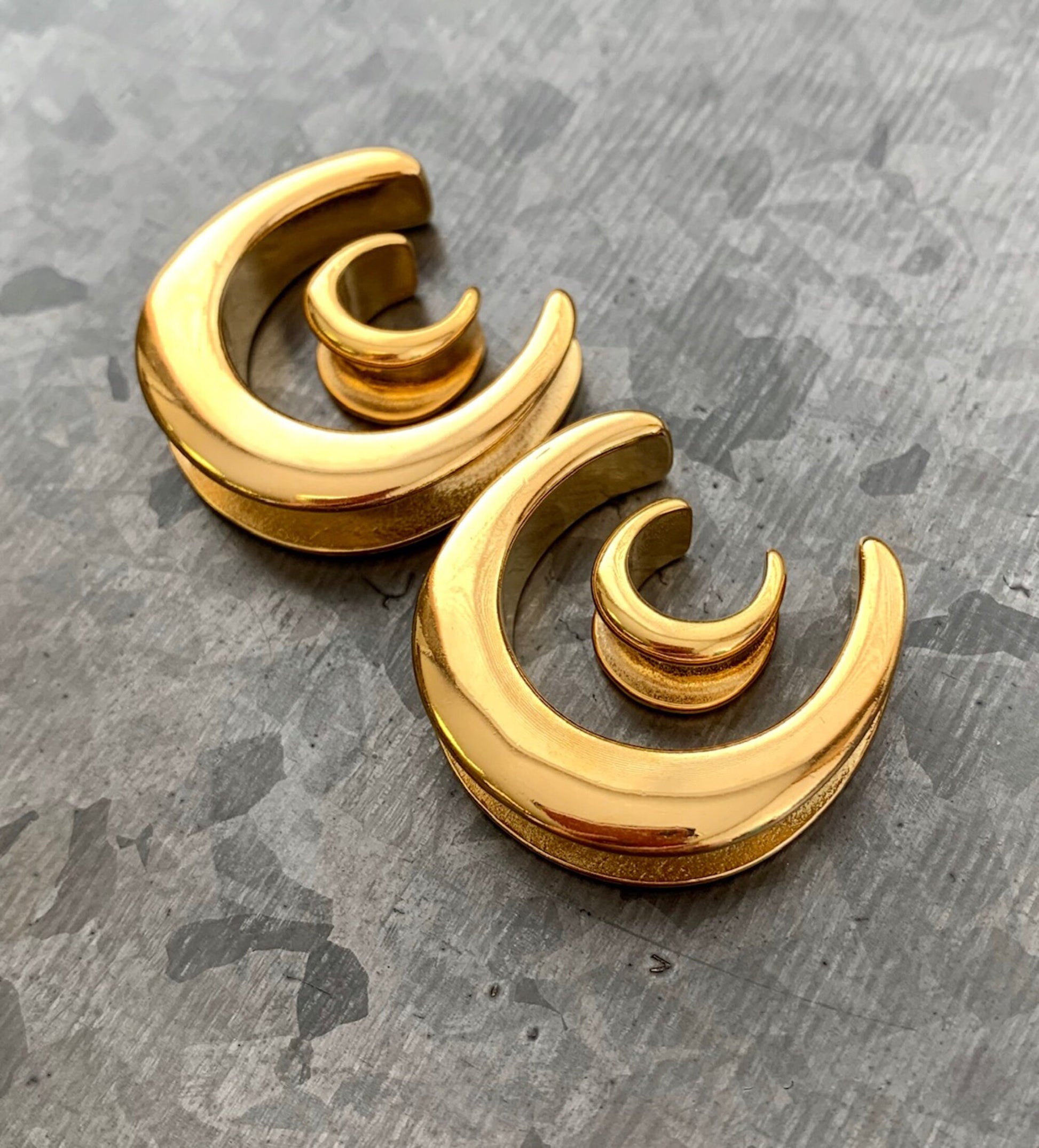Pair of Stunning Gold Saddle Surgical Steel Ear Spreaders Hanger-Tunnels/Plugs - Gauges 00g (10mm) thru 1" (25mm) available!
